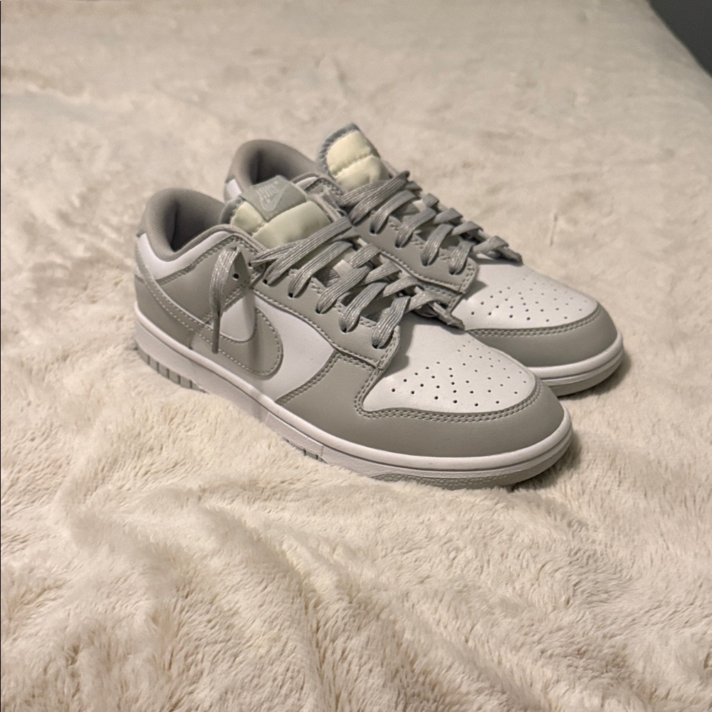 Nike Men's Light Gray and White Sneakers